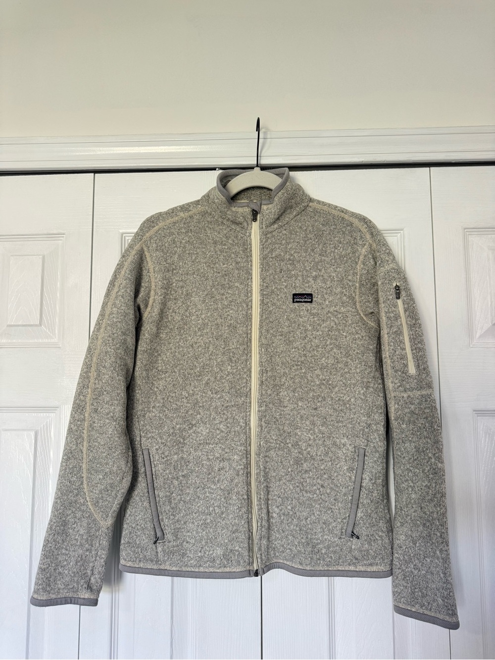 Patagonia Light Gray Full-Zip Women’s Sweater Jacket
